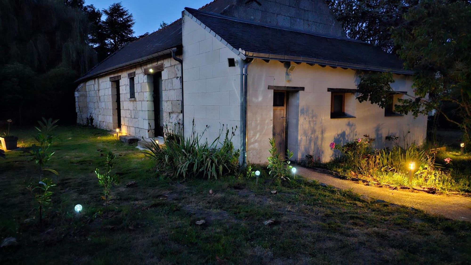Domaine Des Moizons, Le Figuier Apartment Villebernier Exterior photo